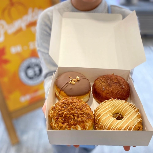 Break Time — automne : assortiment de donuts