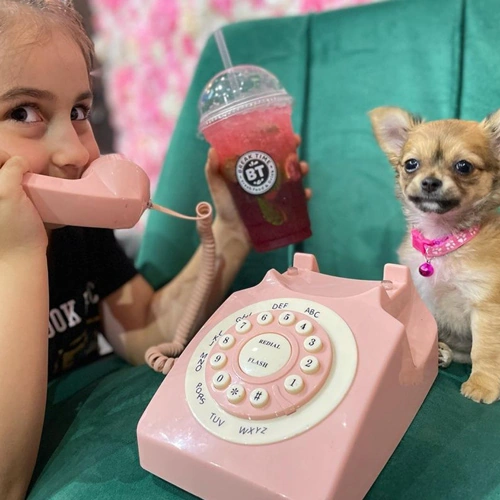 Break Time — printemps : boisson dans une ambiance rose
