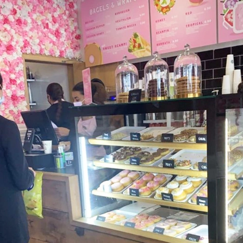 Break Time — printemps : menus et décor rose